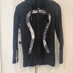 lululemon athletica Black and Gray Jacket Sweater